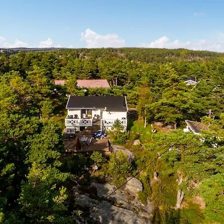 4 Bedroom Stunning In Holiday home *