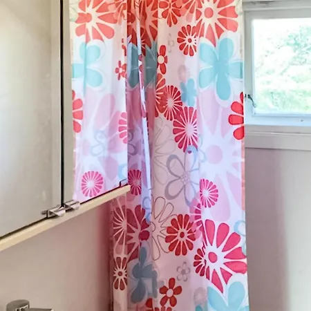 4 Bedroom Stunning In Holiday home *